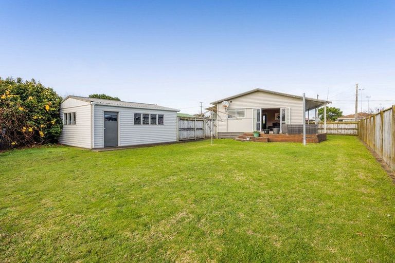 Photo of property in 6 Pacey Avenue, Hawera, 4610