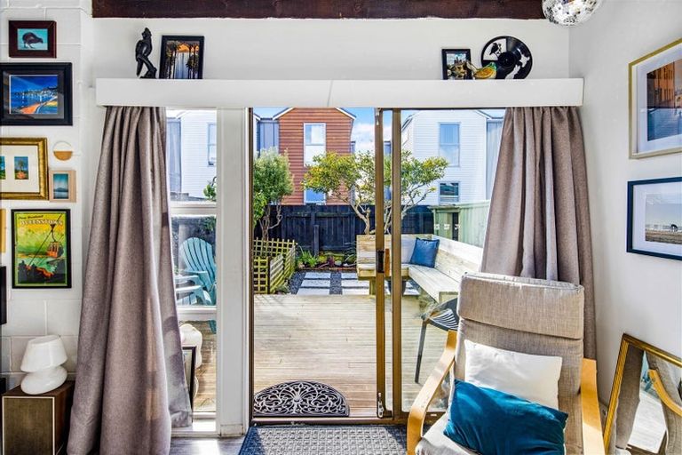 Photo of property in 5/20 Frankmoore Avenue, Johnsonville, Wellington, 6037