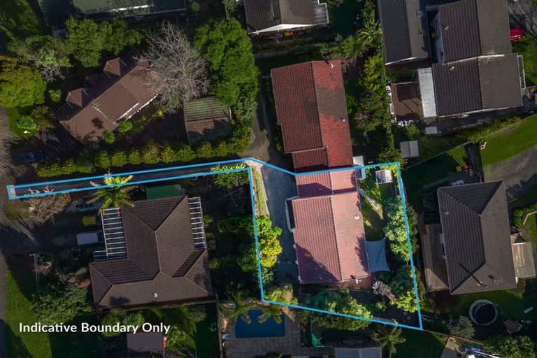 Photo of property in 66b Kurnell Drive, Botany Downs, Auckland, 2010