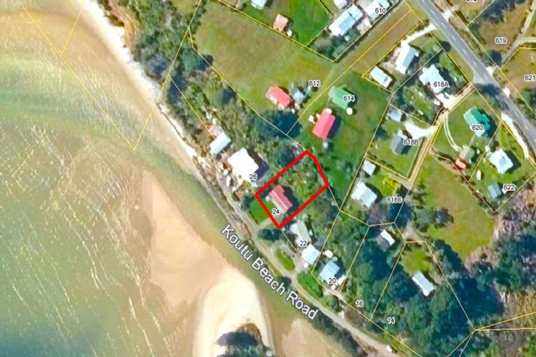 Photo of property in 24 Koutu Beach Road, Opononi, Kaikohe, 0473