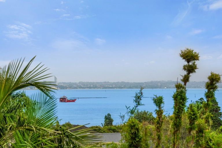 Photo of property in 2/47 Clovelly Road, Bucklands Beach, Auckland, 2012