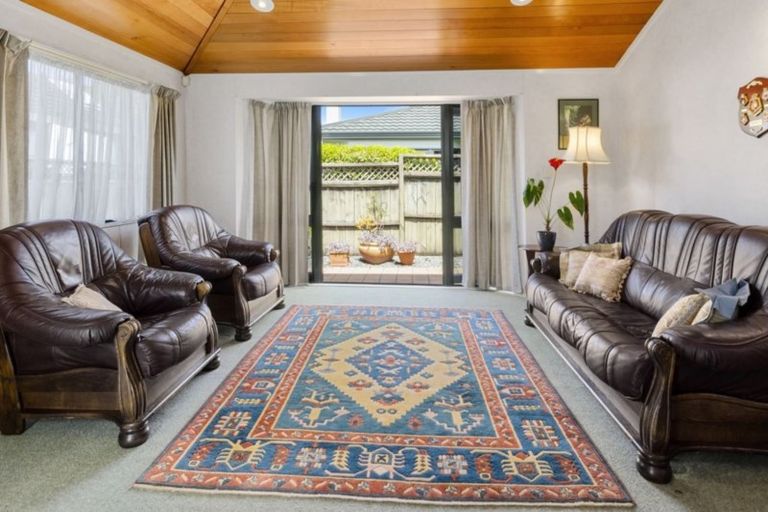 Photo of property in 3/53 Anzac Road, Browns Bay, Auckland, 0630