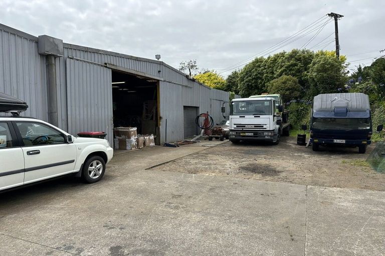 Photo of property in 2 Atiawa Street, Glen Avon, New Plymouth, 4312