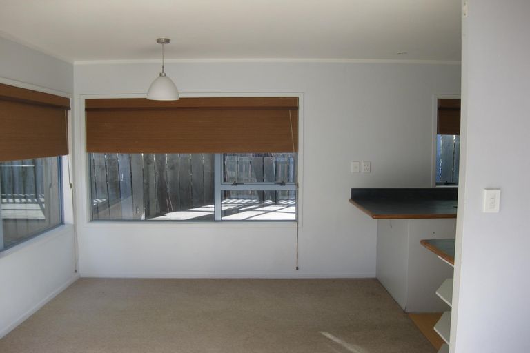 Photo of property in 24 Cedar Terrace, Stanmore Bay, Whangaparaoa, 0932