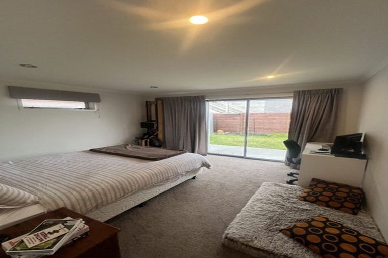 Photo of property in 33 Shrule Place, Huntington, Hamilton, 3210