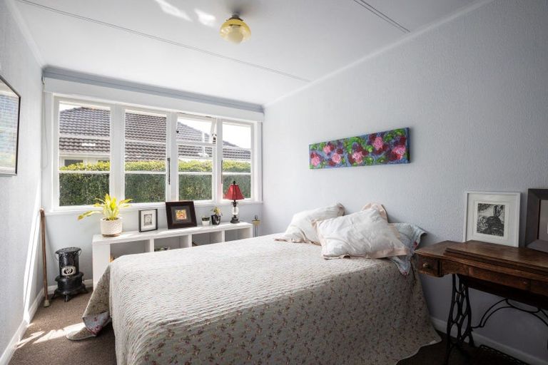 Photo of property in 5 Camden Street, Vogeltown, New Plymouth, 4310