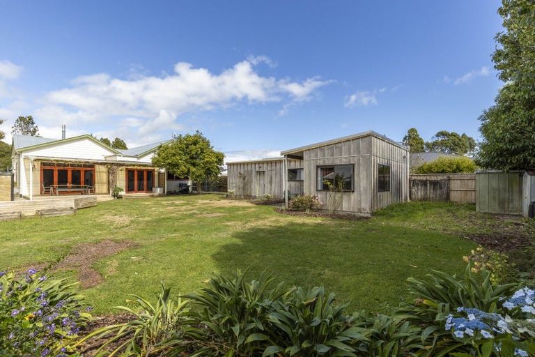 Photo of property in 8 Tawa Street, Inglewood, 4330