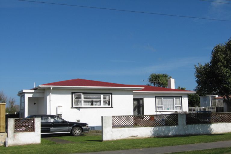 Photo of property in 33 Hood Street, Castlecliff, Whanganui, 4501