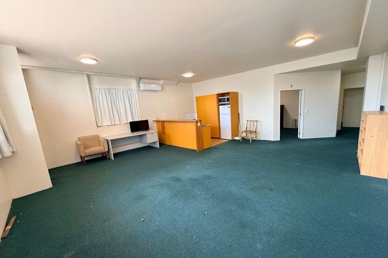 Photo of property in 4 Torrens Terrace, Mount Cook, Wellington, 6011