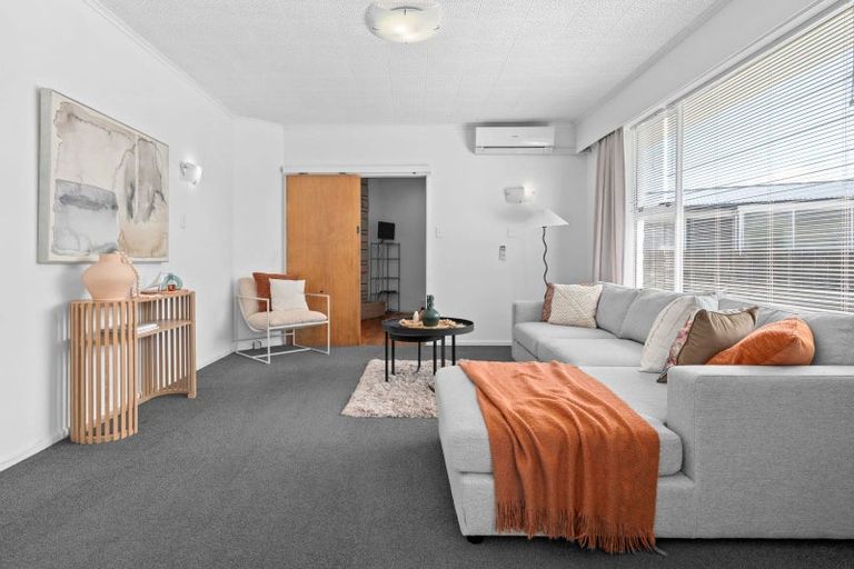 Photo of property in 15 Kensington Place, Fairfield, Hamilton, 3214