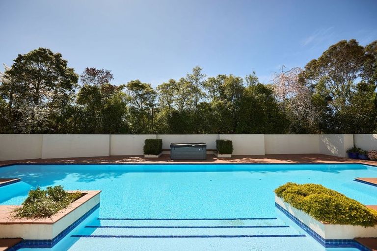 Photo of property in 168 Te Mata Peak Road, Havelock North, 4130