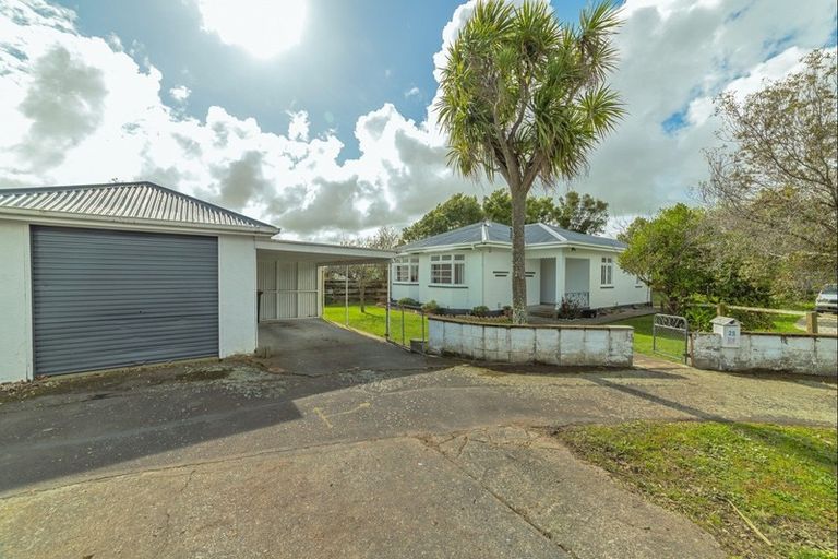 Photo of property in 28 Nikau Street, Takaro, Palmerston North, 4410