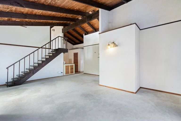 Photo of property in 1/23 Craigbank Avenue, New Lynn, Auckland, 0600