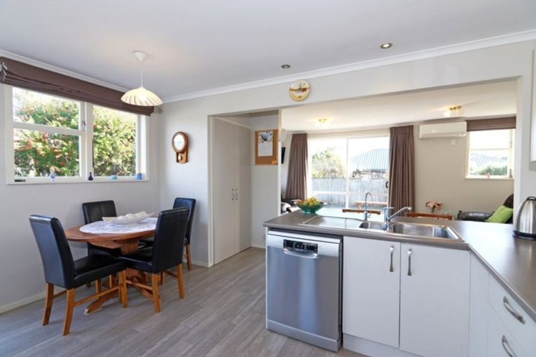 Photo of property in 5 Duffy Place, Stoke, Nelson, 7011