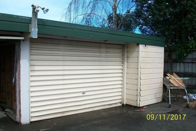 Photo of property in 4/96 Titirangi Road, New Lynn, Auckland, 0600