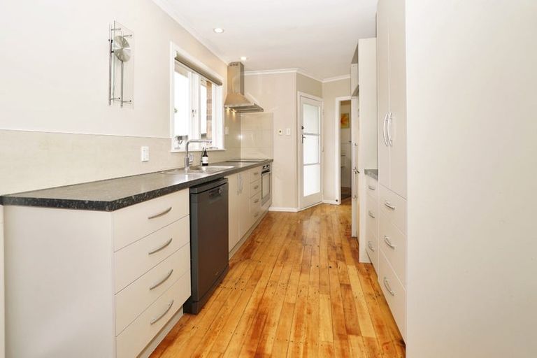 Photo of property in 18 Macmurdo Avenue, Glenview, Hamilton, 3206