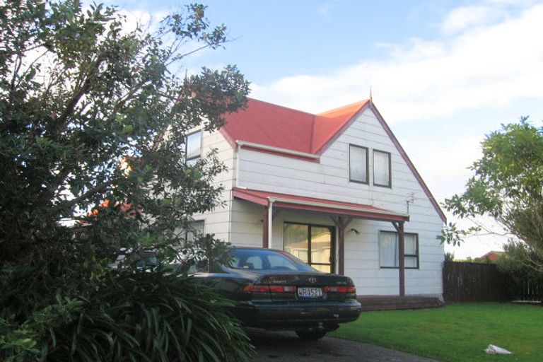 Photo of property in 5 Cullen Place, Tawa, Wellington, 5028