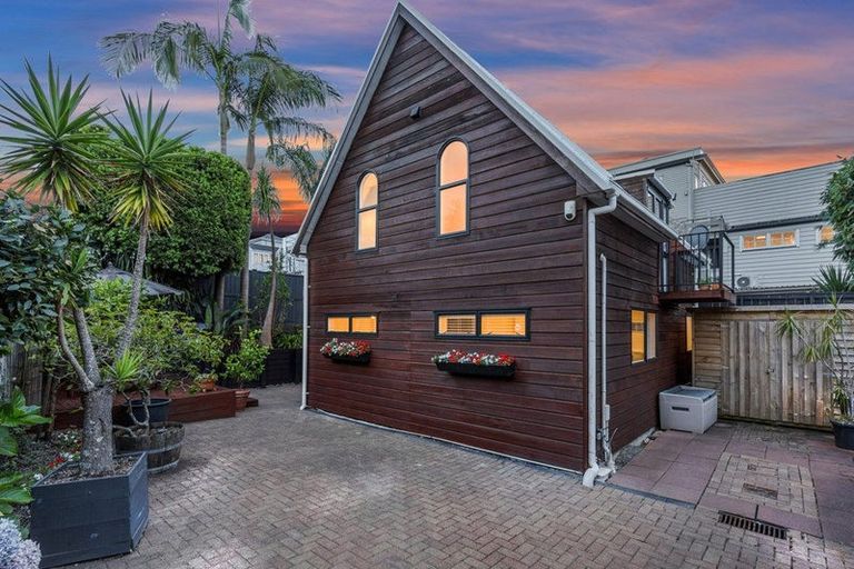 Photo of property in 2a Georgina Street, Freemans Bay, Auckland, 1011