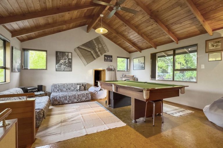 Photo of property in 161 Shaw Road, Oratia, Auckland, 0604