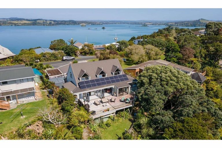 Photo of property in 87 Doves Bay Road, Kerikeri, 0294