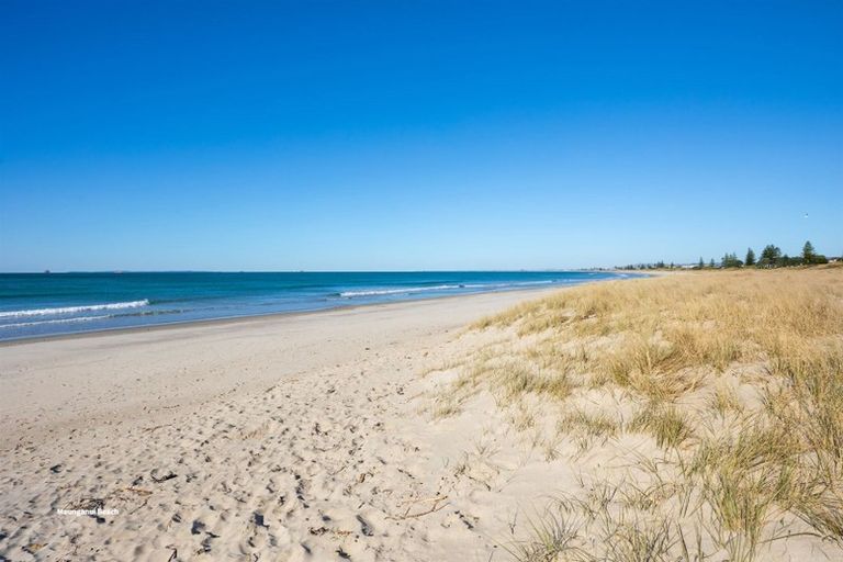 Photo of property in 136b Eversham Road, Mount Maunganui, 3116