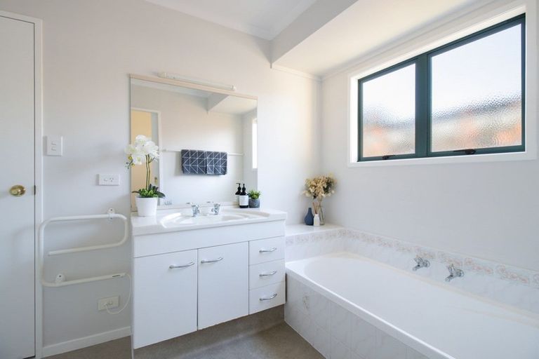 Photo of property in 10b Gledstane Road, Katikati, 3129