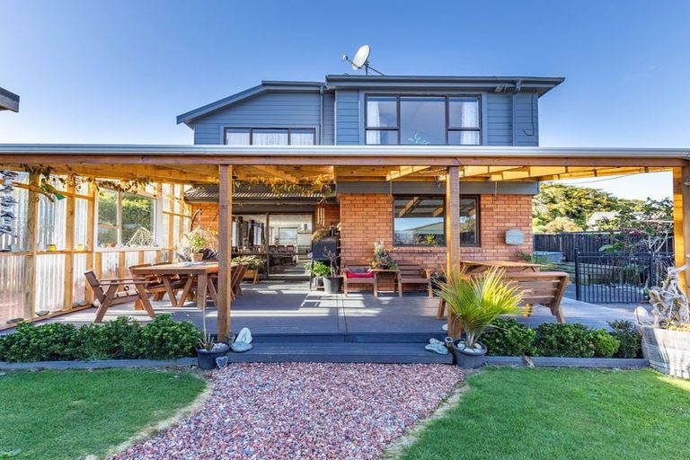 Photo of property in 14 Loris Place, Karoro, Greymouth, 7805