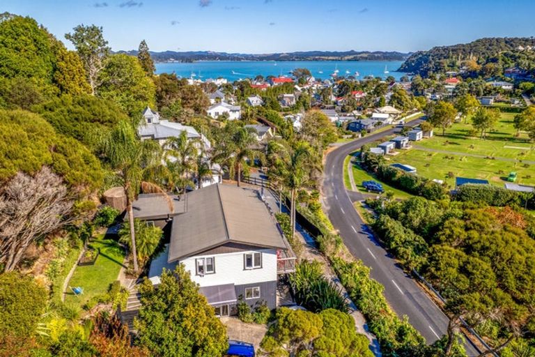 Photo of property in 13 Long Beach Road, Russell, 0202