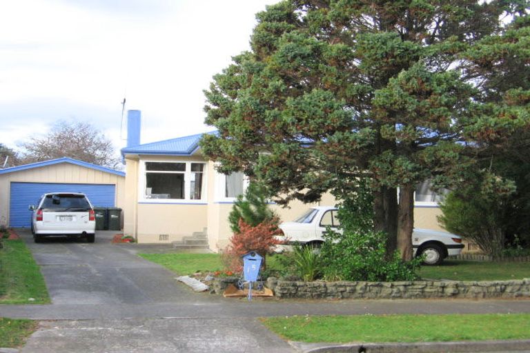 Photo of property in 15 Waterloo Crescent, Hokowhitu, Palmerston North, 4410