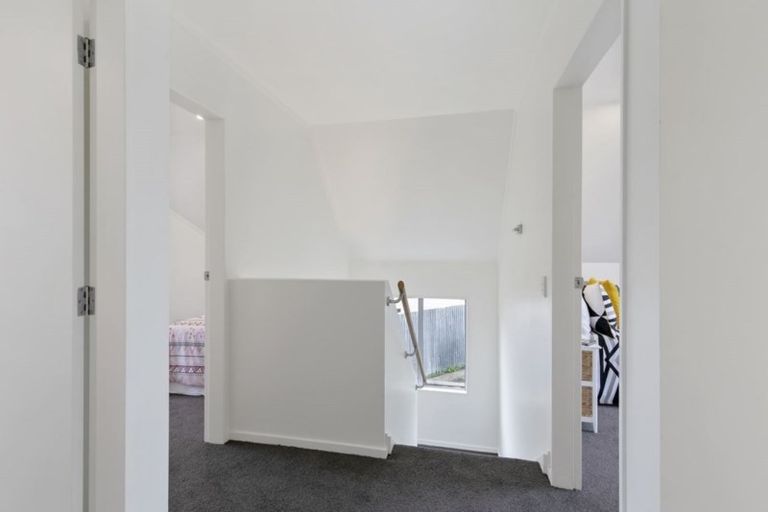 Photo of property in 54a Strathavon Road, Miramar, Wellington, 6022