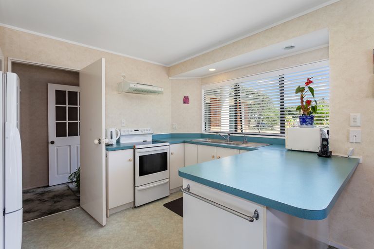 Photo of property in 1 The Glebe, Coastlands, Whakatane, 3120