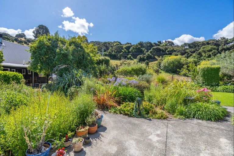 Photo of property in 5849 Christchurch Akaroa Road, Duvauchelle, Akaroa, 7582