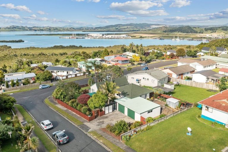 Photo of property in 37 West View Crescent, Onerahi, Whangarei, 0110