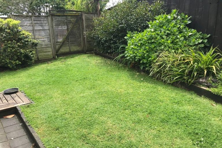 Photo of property in 4 Fantail Court, Orewa, 0931