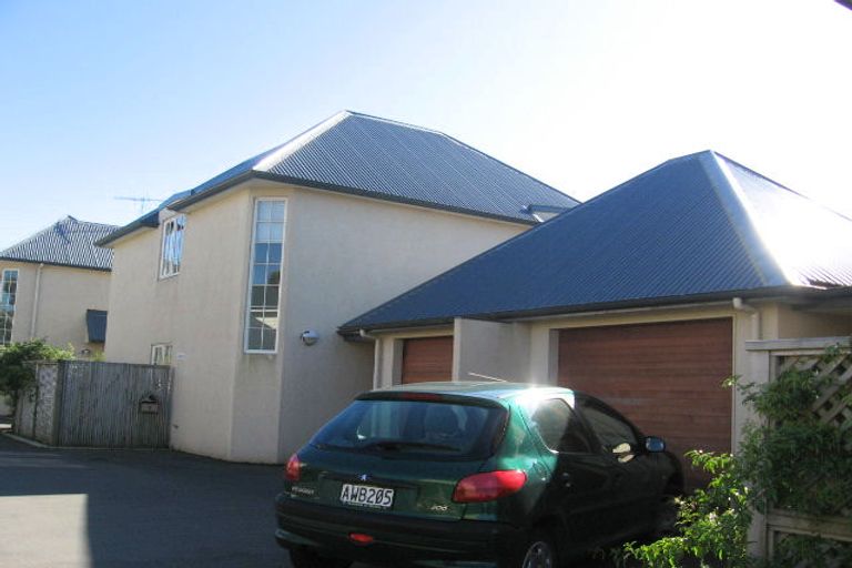 Photo of property in 4/5 Hawtrey Terrace, Johnsonville, Wellington, 6037