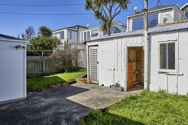 Photo of property in 4 Prince Street, Mount Victoria, Wellington, 6011