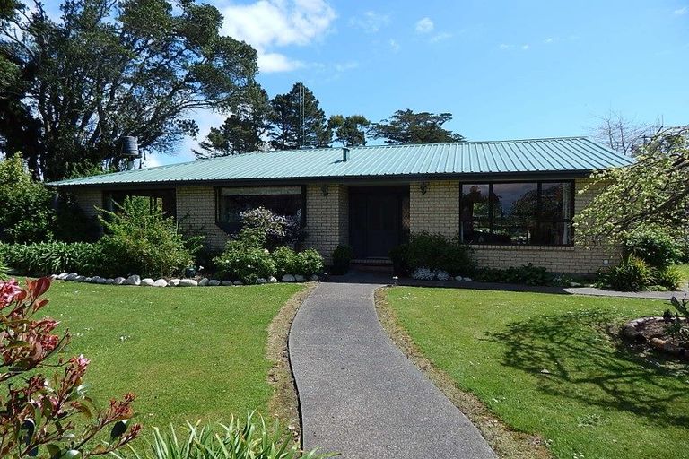 Photo of property in 50 Brunings Road, Carters Beach, Westport, 7892