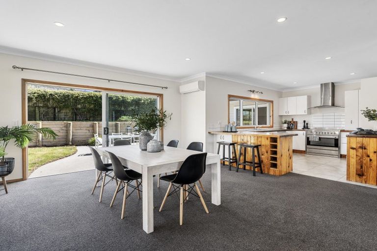 Photo of property in 32 Ballintoy Park Drive, Welcome Bay, Tauranga, 3175