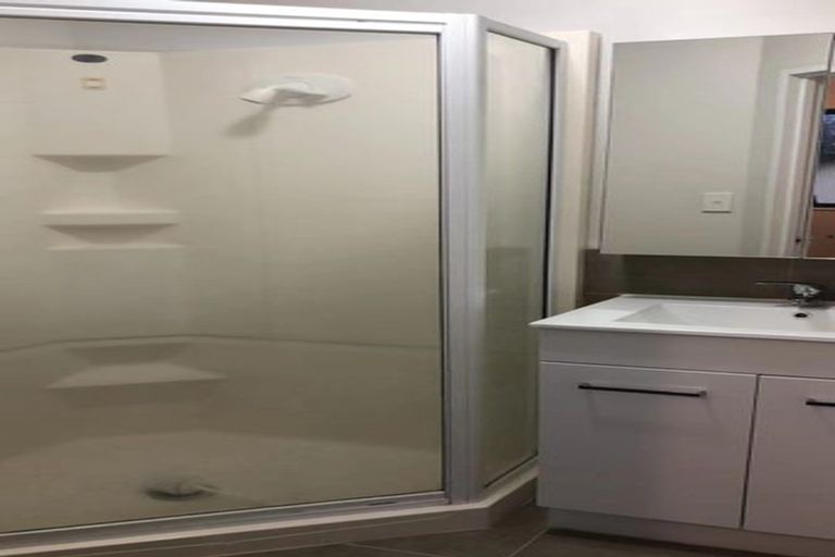 Photo of property in 2 Vine Street, Hillcrest, Hamilton, 3216