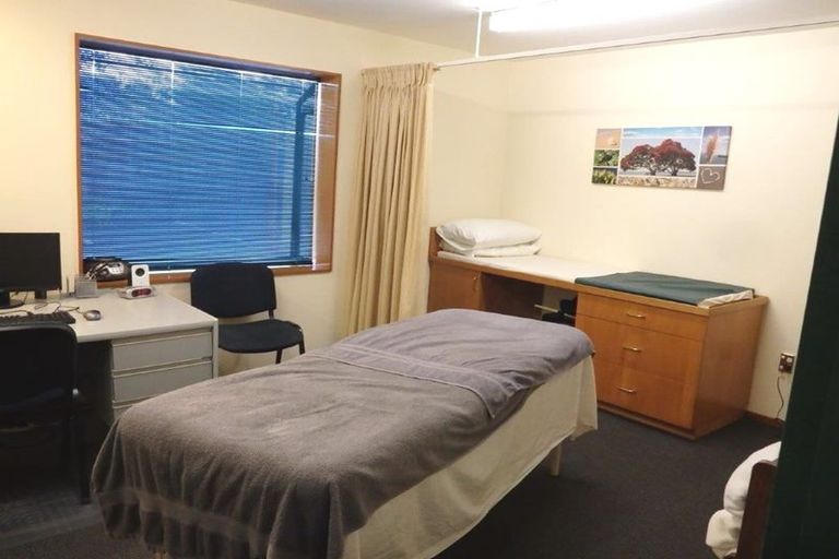 Photo of property in 164 Queenspark Drive, Parklands, Christchurch, 8083