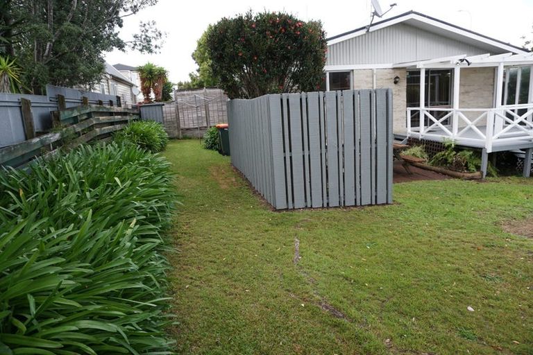 Photo of property in 2/39 Union Road, Howick, Auckland, 2014