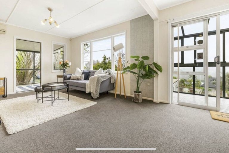 Photo of property in 17 Phillip Avenue, Glen Eden, Auckland, 0602