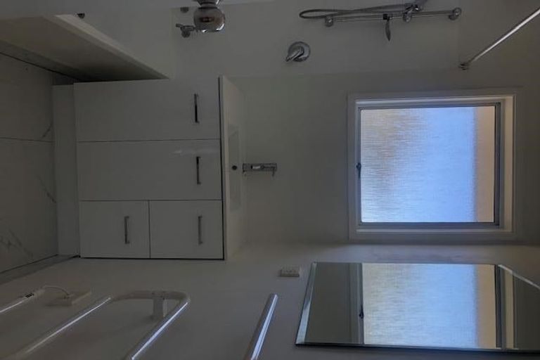 Photo of property in 1/84 Greenslade Crescent, Northcote, Auckland, 0627