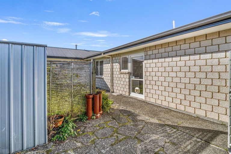 Photo of property in 18 Gilligan Close, College Estate, Whanganui, 4500