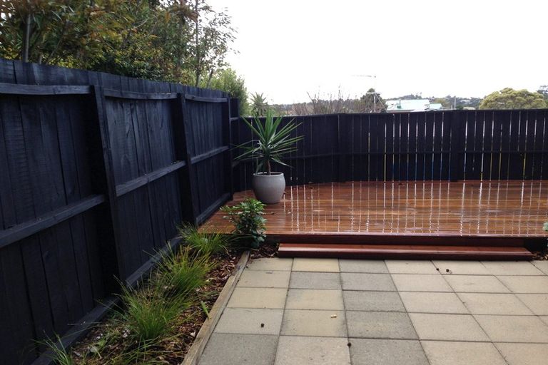 Photo of property in 1/10 Mahara Avenue, Birkenhead, Auckland, 0626