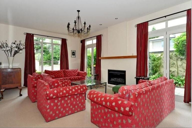 Photo of property in 25 Totara Street, Fendalton, Christchurch, 8041