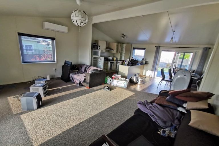 Photo of property in 10 Karaka Street, Castlecliff, Whanganui, 4501