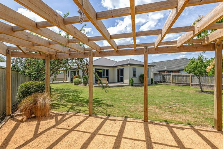 Photo of property in 88 Summerhill Drive, Fitzherbert, Palmerston North, 4410