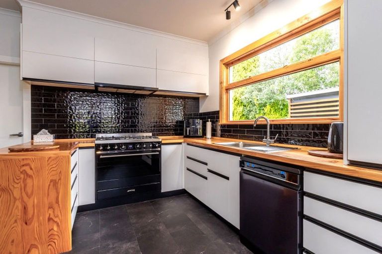 Photo of property in 126 Talbot Street, Geraldine, 7930