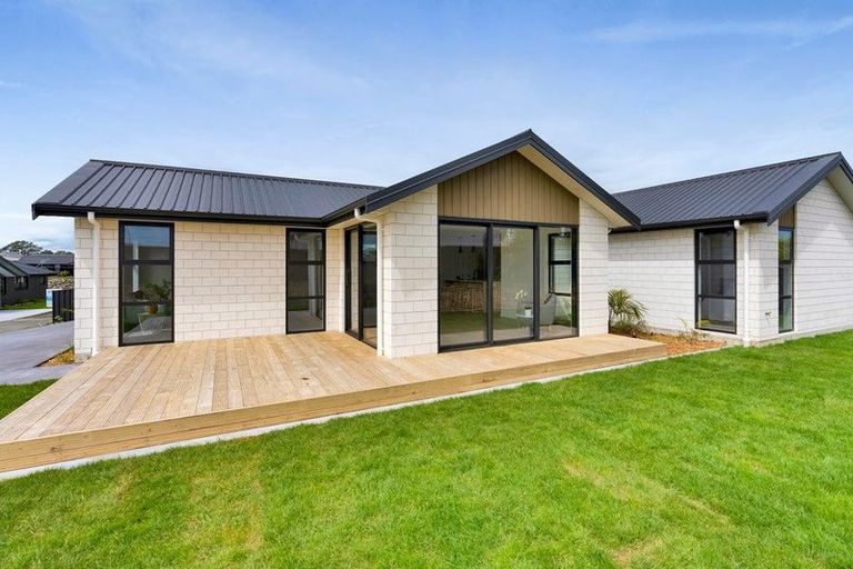 Photo of property in 11a James Drive, Bell Block, New Plymouth, 4312